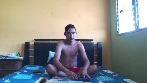 Snapshot of josue_skinny chatting on 12-04-24, 07:56 JOSUE online show from 12-04-24, 07:56