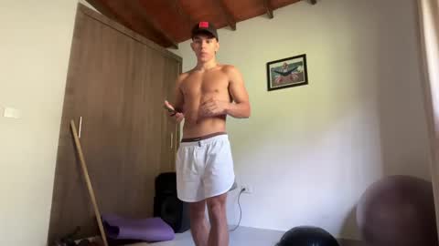 Im Jouliano online show from 05-04-26, 03:08