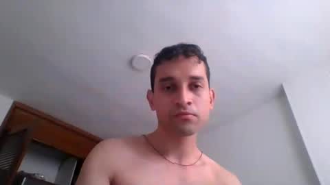 Snapshot of jovenvergonguapo09 chatting on 07-20-26, 12:29 Van Helsing online show from 07-20-26, 12:29