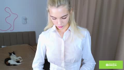 Snapshot of joybunny chatting on 12-18-24, 09:04 joybunny online show from 12-18-24, 09:04