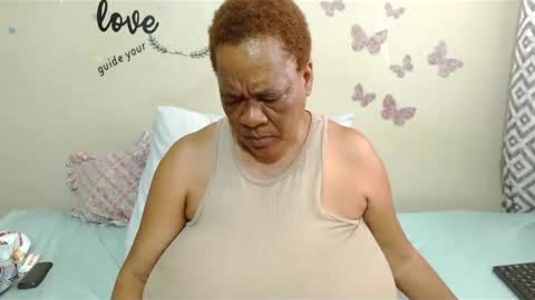 Snapshot of joycemando chatting on 02-02-25, 10:57 DairyQueen online show from 02-02-25, 10:57