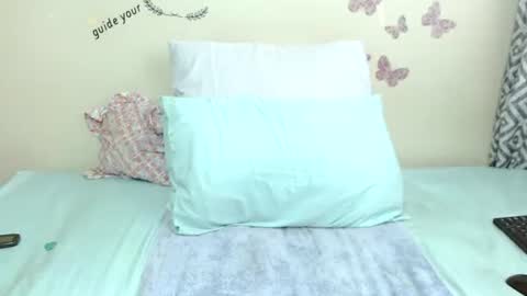 Snapshot of joycemando chatting on 02-05-25, 09:36 DairyQueen online show from 02-05-25, 09:36