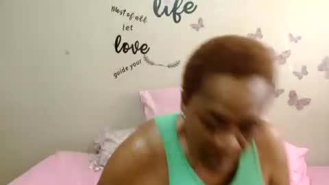 Snapshot of joycemando chatting on 02-06-25, 11:43 DairyQueen online show from 02-06-25, 11:43