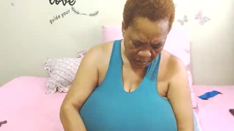 Snapshot of joycemando chatting on 02-13-25, 08:06 DairyQueen online show from 02-13-25, 08:06