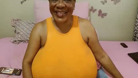 Snapshot of joycemando chatting on 02-15-25, 03:28 DairyQueen online show from 02-15-25, 03:28