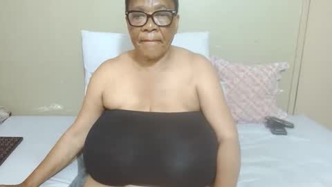 DairyQueen online show from 11-28-25, 02:31