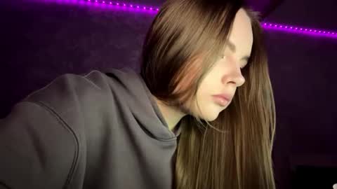 Snapshot of joyceneubaum chatting on 02-01-26, 05:11 Hi im Joyce online show from 02-01-26, 05:11