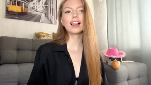 Snapshot of joyegeesey chatting on 05-14-26, 07:48 Bella online show from 05-14-26, 07:48