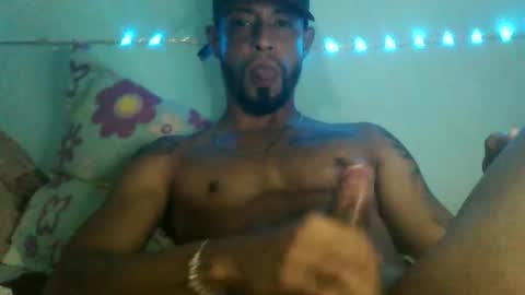 jpineda97 online show from 02-05-26, 04:50