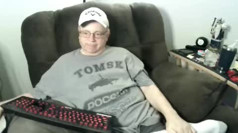 jpmel99 online show from 11-17-25, 01:00