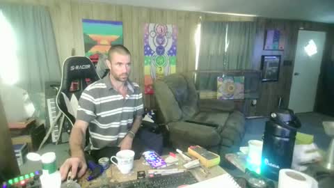 jrizzle1111 online show from 10-09-25, 12:03