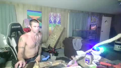 jrizzle1111 online show from 10-31-25, 08:59