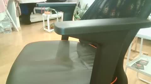 Snapshot of js_k chatting on 10-27-25, 04:55 js_k online show from 10-27-25, 04:55