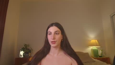 Snapshot of jsmine_ chatting on 01-18-25, 09:02 Jsmine and sometimes Beaulooks online show from 01-18-25, 09:02