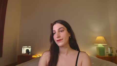 Snapshot of jsmine_ chatting on 01-28-25, 12:05 Jsmine and sometimes Beaulooks online show from 01-28-25, 12:05