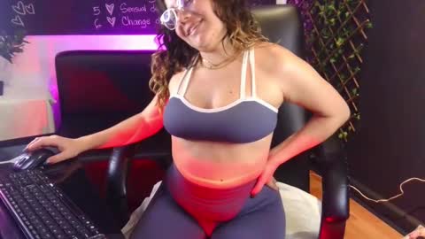 Snapshot of jsneiidy_ath chatting on 02-19-25, 05:05 Josneidy Jos online show from 02-19-25, 05:05