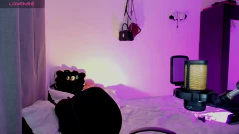 Snapshot of ju_kyung chatting on 10-02-25, 02:18 Ju Kyung online show from 10-02-25, 02:18