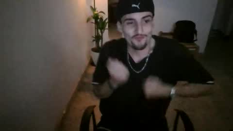 Snapshot of juan235665 chatting on 06-05-26, 01:45 juan235665 online show from 06-05-26, 01:45