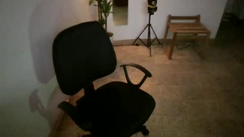 Snapshot of juan235665 chatting on 06-06-26, 12:49 juan235665 online show from 06-06-26, 12:49