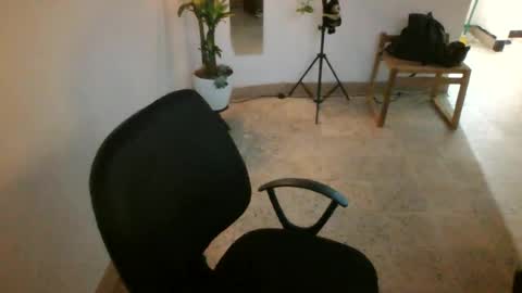 Snapshot of juan235665 chatting on 06-19-26, 02:16 juan235665 online show from 06-19-26, 02:16