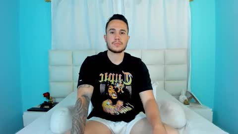 Snapshot of juan__jimenez chatting on 10-15-25, 10:32 Juan online show from 10-15-25, 10:32