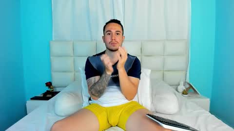 Snapshot of juan__jimenez chatting on 10-22-25, 09:58 Juan online show from 10-22-25, 09:58