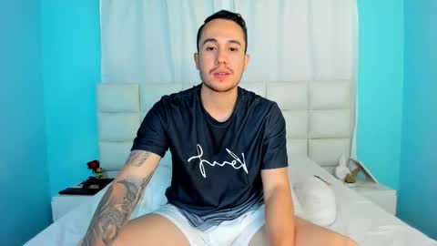 Snapshot of juan__jimenez chatting on 10-23-25, 07:56 Juan online show from 10-23-25, 07:56