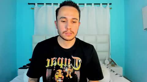 Snapshot of juan__jimenez chatting on 11-10-25, 03:38 Juan online show from 11-10-25, 03:38