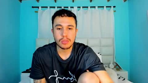 Snapshot of juan__jimenez chatting on 11-11-25, 01:16 Juan online show from 11-11-25, 01:16