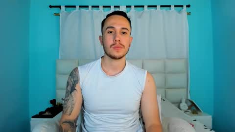 Snapshot of juan__jimenez chatting on 11-15-25, 11:32 Juan online show from 11-15-25, 11:32