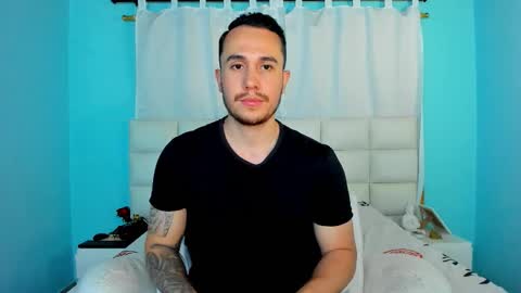 Snapshot of juan__jimenez chatting on 11-20-25, 12:44 Juan online show from 11-20-25, 12:44