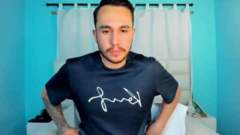 Snapshot of juan__jimenez chatting on 12-04-25, 01:59 Juan online show from 12-04-25, 01:59