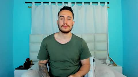 Snapshot of juan__jimenez chatting on 12-23-25, 12:08 Juan online show from 12-23-25, 12:08