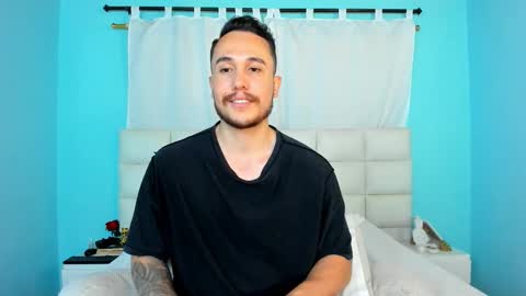 Snapshot of juan__jimenez chatting on 01-10-26, 11:42 Juan online show from 01-10-26, 11:42