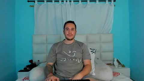 Snapshot of juan__jimenez chatting on 03-08-26, 01:47 Juan online show from 03-08-26, 01:47