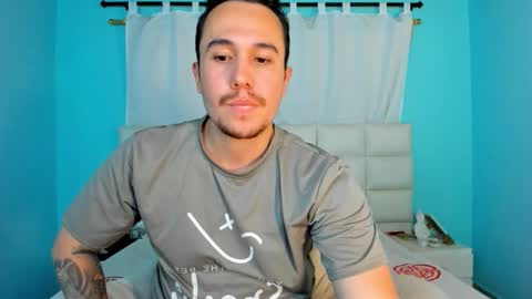 Snapshot of juan__jimenez chatting on 03-14-26, 01:01 Juan online show from 03-14-26, 01:01