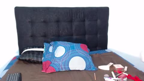    online show from 10-17-25, 01:35