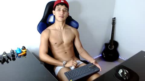 Snapshot of juan_da01 chatting on 12-04-24, 12:52 JuanDa online show from 12-04-24, 12:52