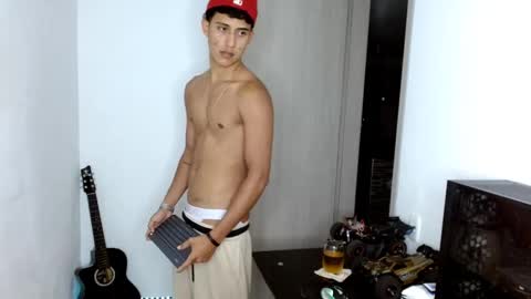 Snapshot of juan_da01 chatting on 03-04-25, 12:29 JuanDa online show from 03-04-25, 12:29