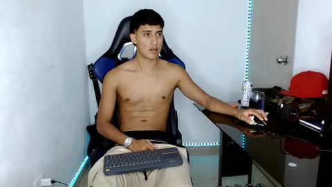 Snapshot of juan_da01 chatting on 03-11-25, 01:26 JuanDa online show from 03-11-25, 01:26