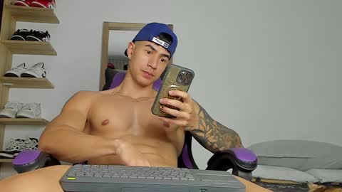 Snapshot of juan_fit2024 chatting on 12-10-24, 04:38 juan online show from 12-10-24, 04:38