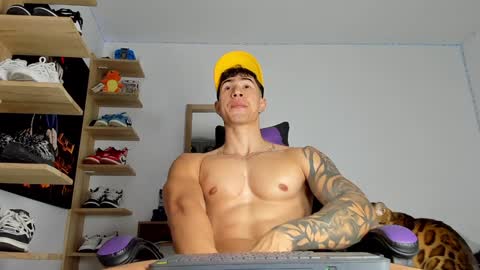 Snapshot of juan_fit2024 chatting on 01-22-25, 06:10 juan online show from 01-22-25, 06:10