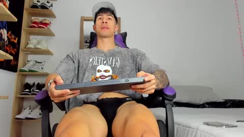 Snapshot of juan_fit2024 chatting on 02-21-25, 11:54 juan online show from 02-21-25, 11:54