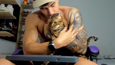 Snapshot of juan_fit2024 chatting on 02-26-25, 11:59 juan online show from 02-26-25, 11:59