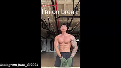 Snapshot of juan_fit2024 chatting on 03-01-25, 10:21 juan online show from 03-01-25, 10:21