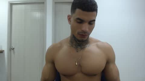 juan_gomez_1 online show from 01-14-25, 09:41