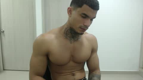 juan_gomez_1 online show from 02-25-25, 10:58