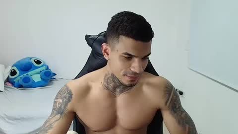 juan_gomez_1 online show from 09-12-25, 12:44