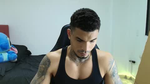 juan_gomez_1 online show from 12-04-25, 12:31