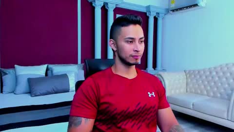 Snapshot of juan_muscle chatting on 12-01-24, 05:46 juan_muscle online show from 12-01-24, 05:46
